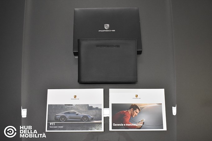 PORSCHE 911 Carrera S